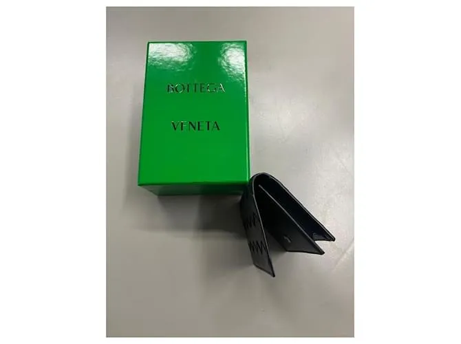 BOTTEGA VENETA Tarjetero negro 