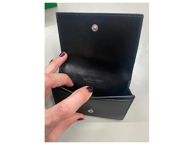 BOTTEGA VENETA Tarjetero negro 