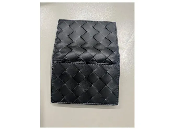 BOTTEGA VENETA Tarjetero negro 