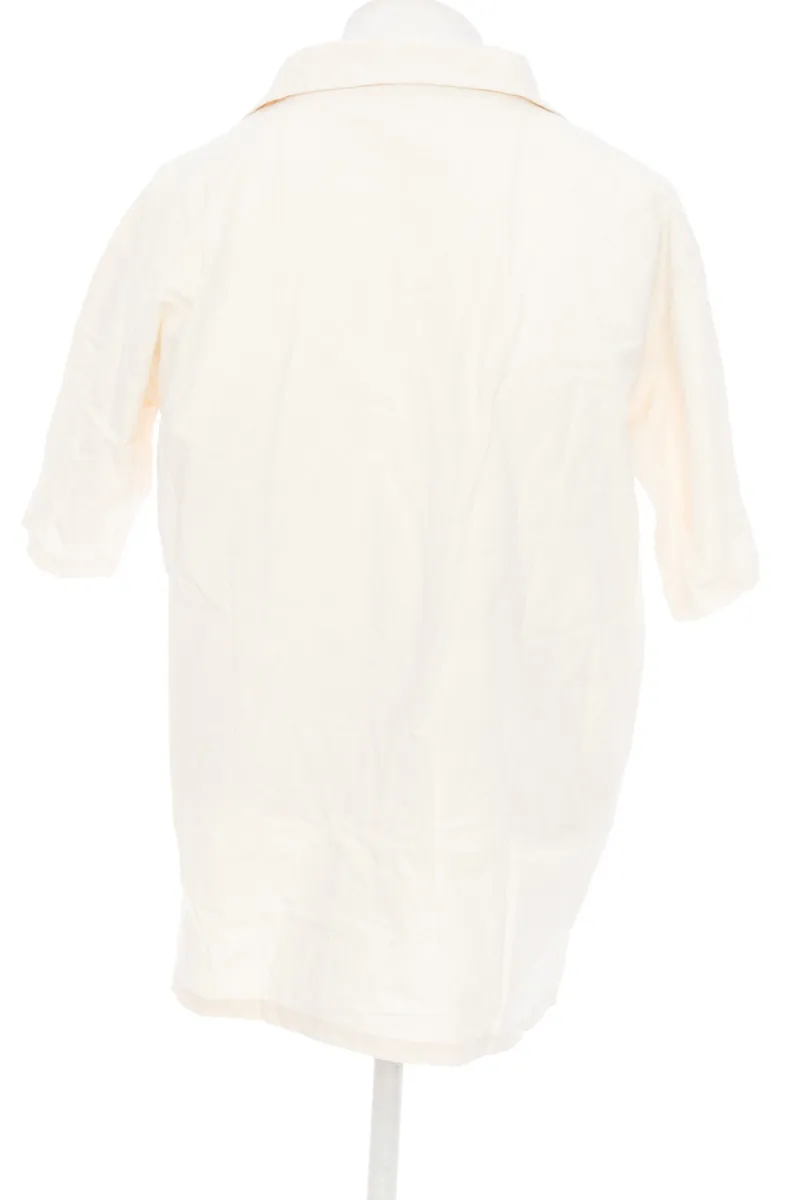CAMISA COLOR BEIGE  CLOSEANDO