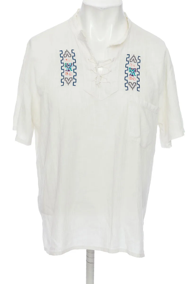 CAMISA COLOR BLANCO  CLOSEANDO