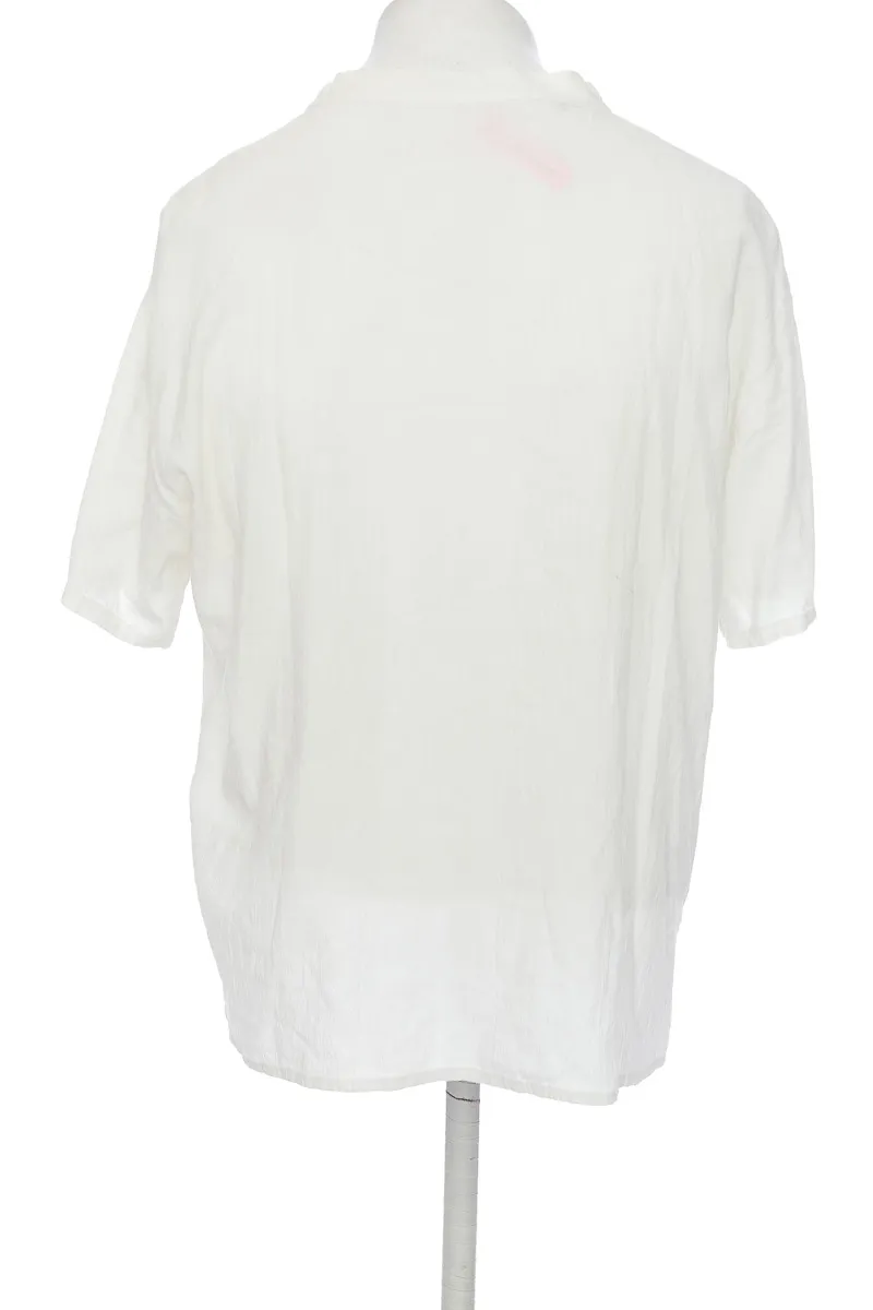 CAMISA COLOR BLANCO  CLOSEANDO