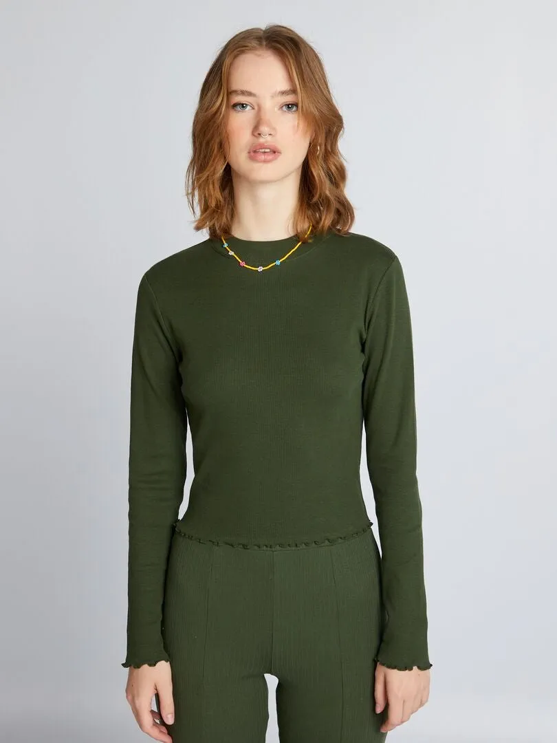 CAMISETA DE CANALé CON CUELLO ALTO  VERDE