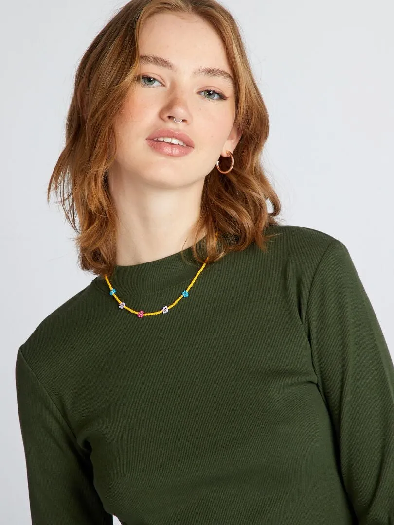 CAMISETA DE CANALé CON CUELLO ALTO  VERDE