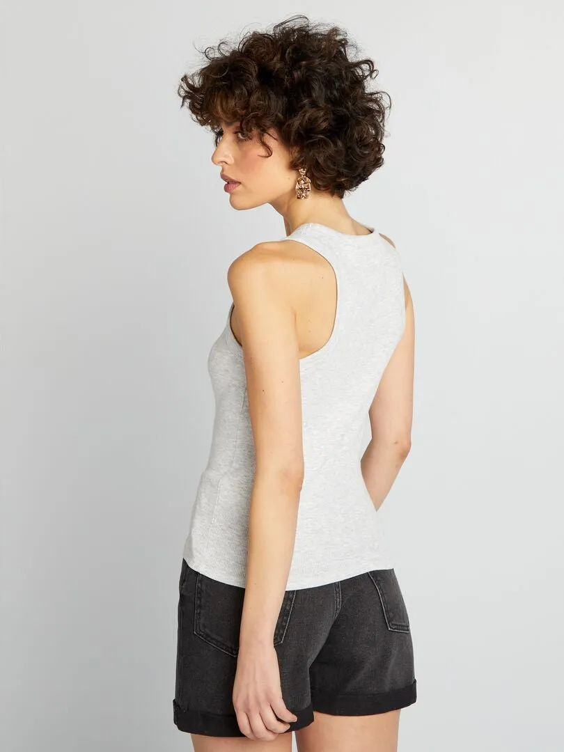CAMISETA DE TIRANTES DE CANALé CON CUELLO AMERICANO  GRIS