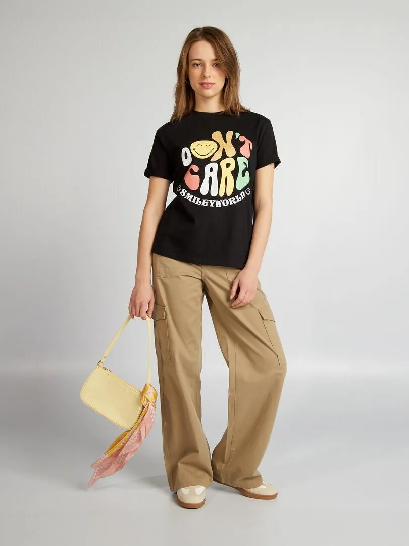 CAMISETA OVERSIZE CON CUELLO REDONDO 'SMILEY'  NEGRO