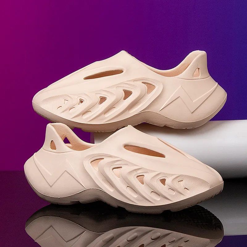 Sandalias de playa de unisex Eva Men Hollow Garden Title Dyeded Hiship Slippers Mujeres zapatillas de agua Slip on Foam Roder