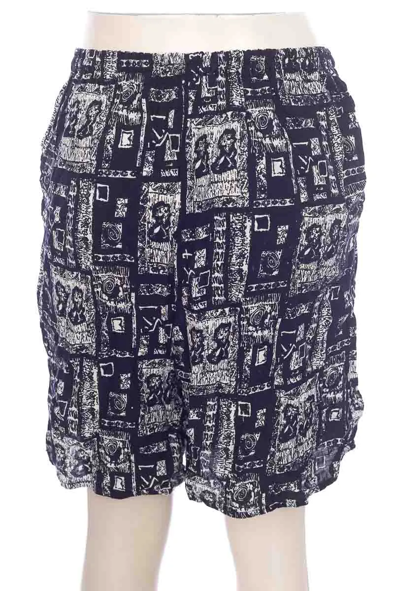 SHORT COLOR NEGRO  CLOSEANDO