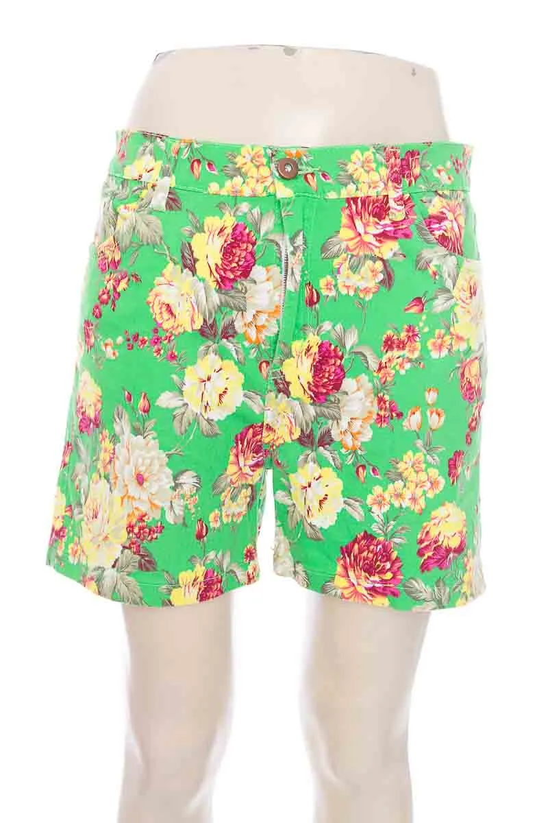 SHORT COLOR VERDE  CLOSEANDO