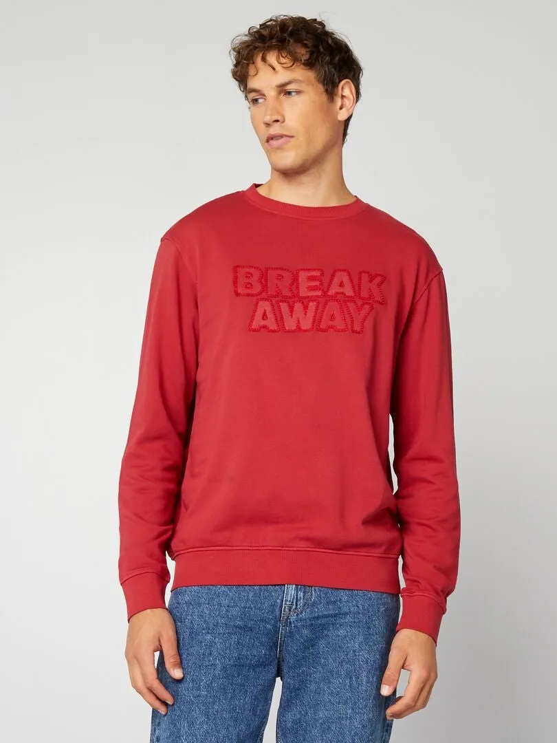 SUDADERA CON INSCRIPCIONES BORDADAS  ROJO