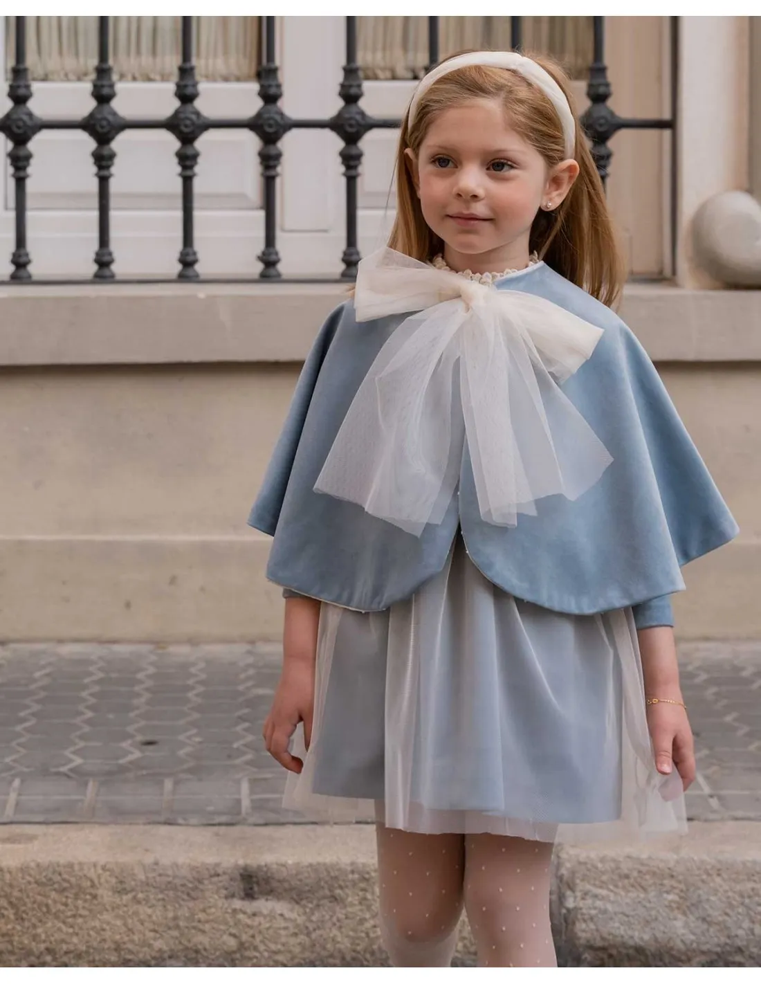 VESTIDO CEREMONIA AZUL CIELO PILAR BATANERO COLECCIóN 20232024