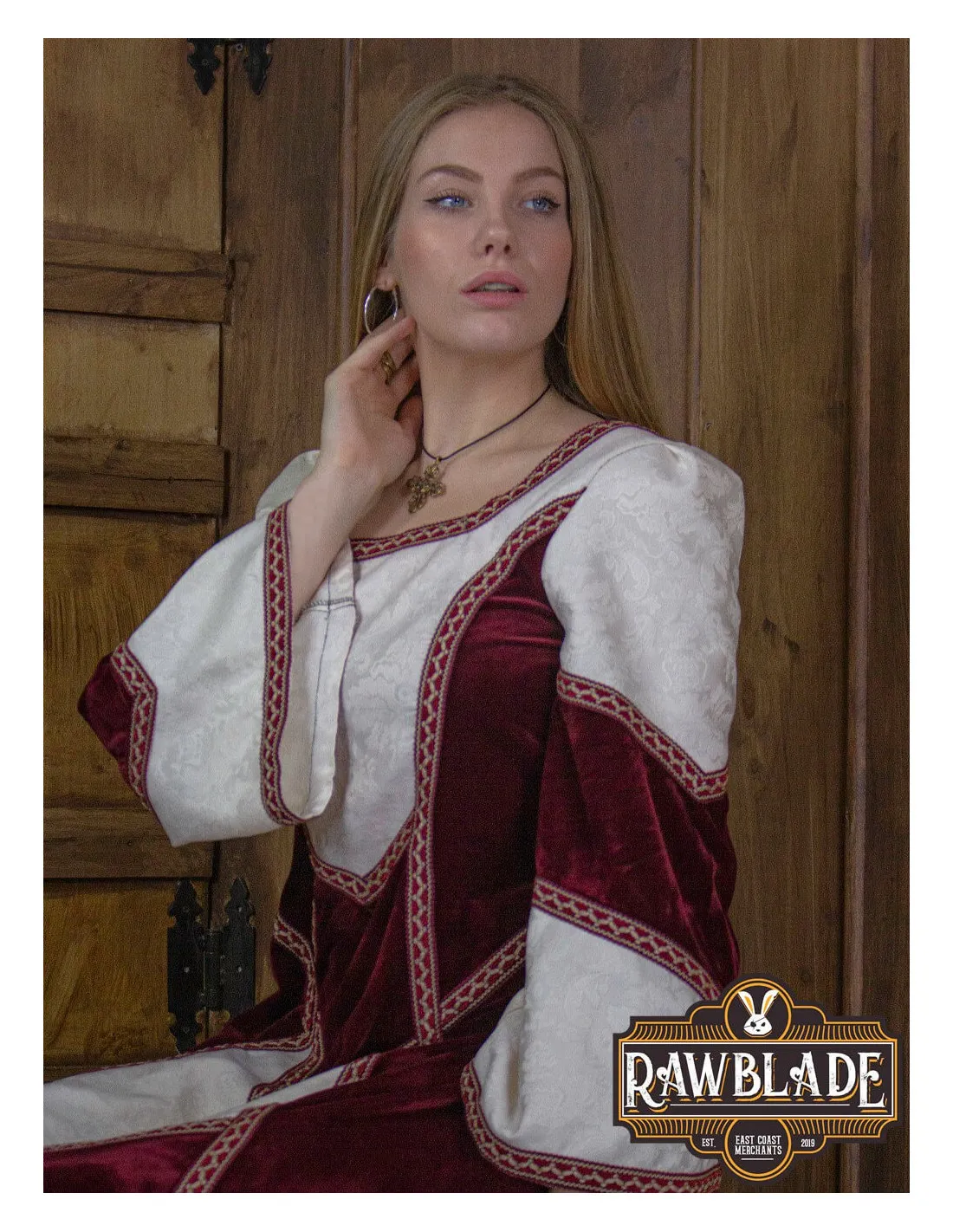 VESTIDO MEDIEVAL CASTELLANO DE MUJER  ROJO