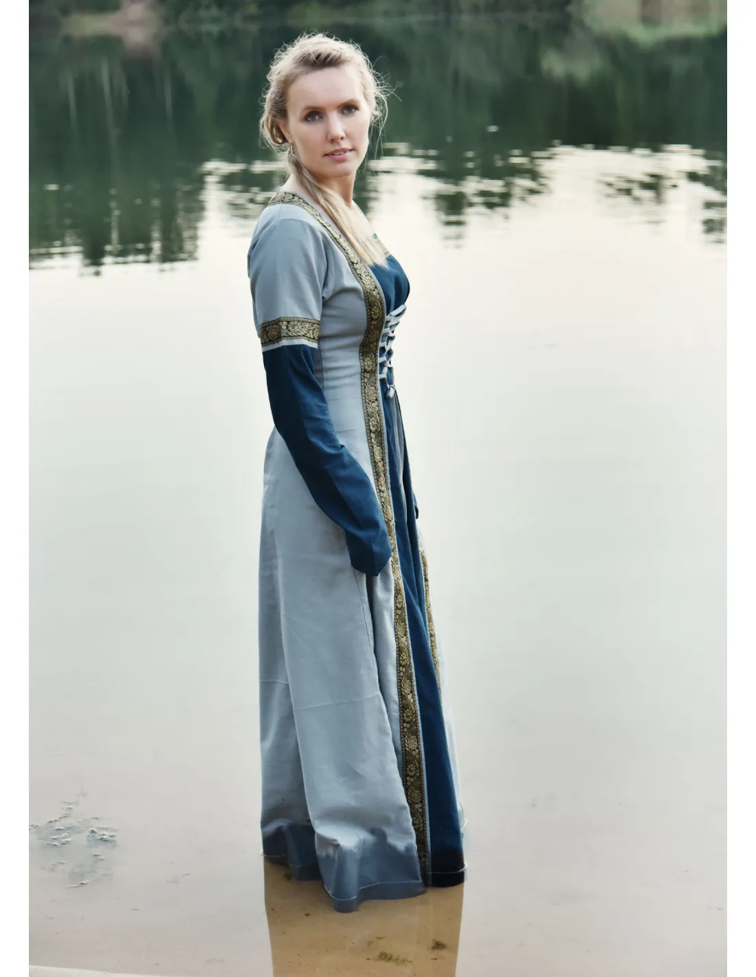 VESTIDO MEDIEVAL LEONOR EN AZULGRIS