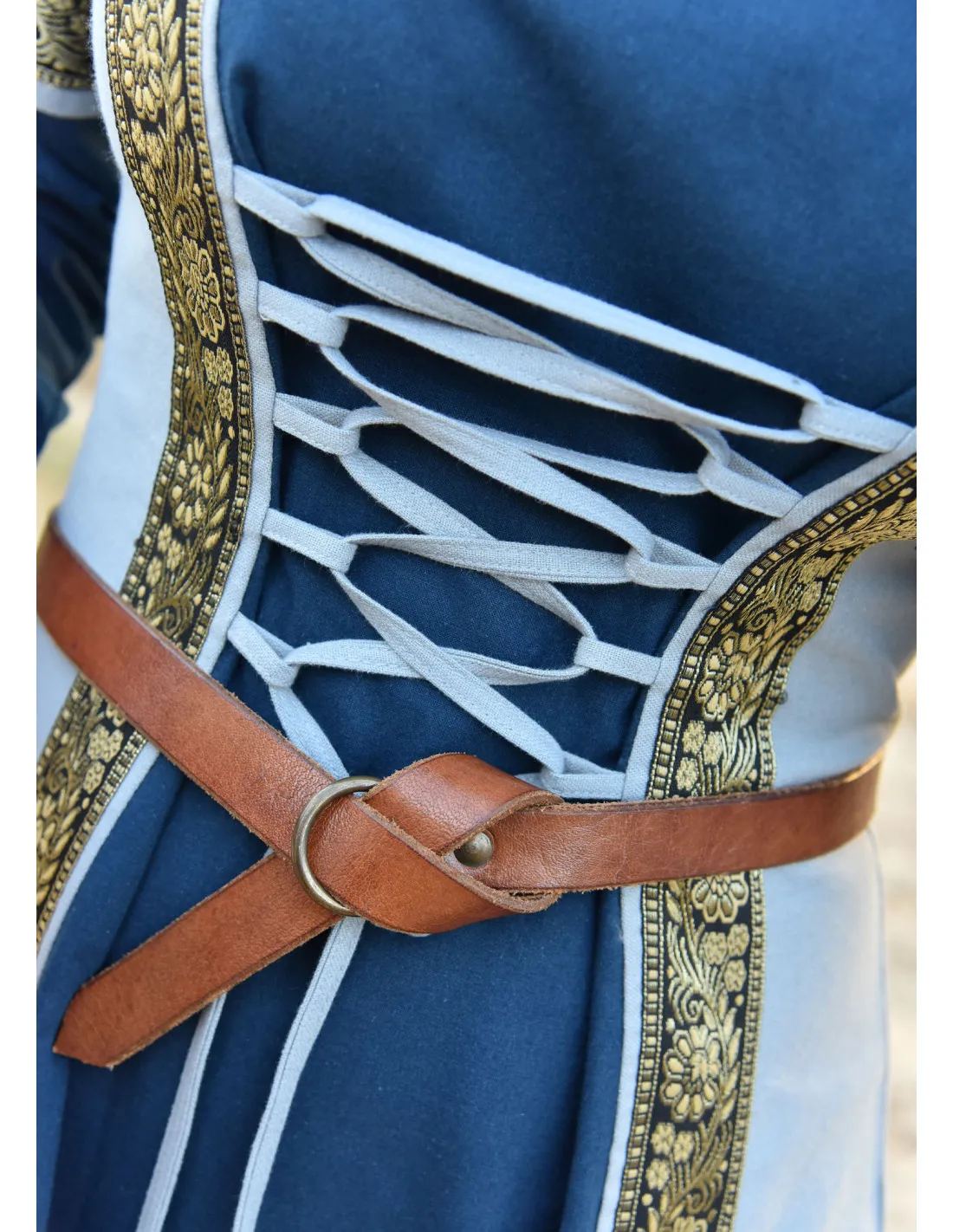 VESTIDO MEDIEVAL LEONOR EN AZULGRIS